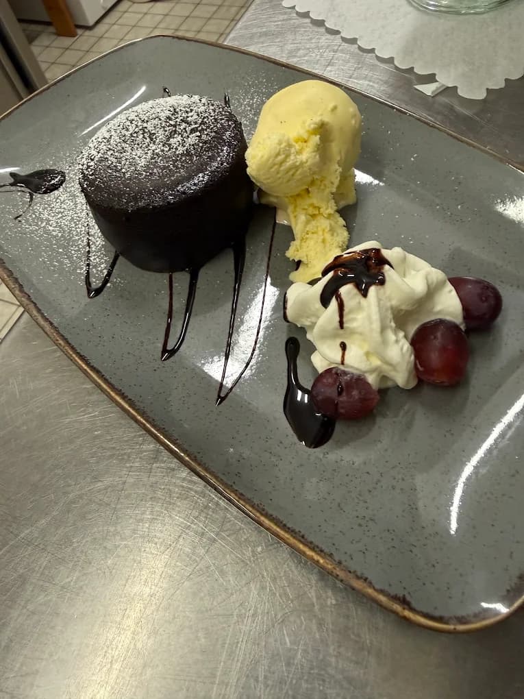 Hausgemachtes Dessert von Restaurant Evita
